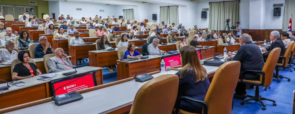 La cultura es más que arte: es historia, es identidad, es un puente que nos une. Felicitamos a todos los que contribuyen a su fortalecimiento. Su esfuerzo nos inspira. #CubaEsCultura  #UnaCasaMúltiplesVoces