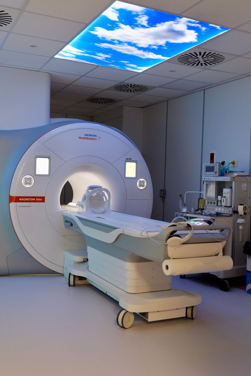 Al Di Venere una nuova risonanza magnetica che permette l’indagine precisa e complessa di tutti i distretti corporei, compreso lo studio non invasivo del feto, finora possibile solo negli ospedali del Nord Italia. E 14 ambulatori di Otorinolaringoiatria 👉bit.ly/4ldtAjh