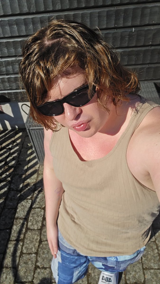 IanDurge's tweet photo. Ta Hand om er och Varandra Pözz Kramish ❤️❤️

#kväll #vibbar #chill #flex #durgé #ian #life #love #härligt #sommar #nutid #feels #2025 #explore #reels #nattis #idol #nydag #tiktok #art #pictures #bilder #videos #utsikt #hindås #sverige #biffen #time #goes #by

🌞🌞🌞🌞🌞 https://t.co/sSS2MbKWzZ