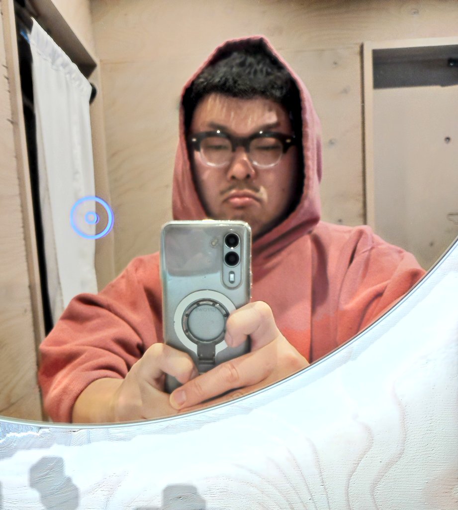 guitarmarkun's tweet image. お花見キャンプは雨で撤収不要のグランピングに変更。サウナはウチらだけで貸切🤭整った～ #comoriver