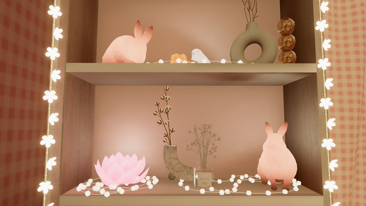 tokiwailm's tweet photo. BisConRoom By MoffCon　―By びすこ（bisuketty）
窓の外に春らしい桜を望む家。室内も桜色に寄せた可愛らしいインテリアとなっている過ごし良い癒し系ワールドです。

https://t.co/1Wo5SXYCK3
#VRChat_world紹介 #VRChat https://t.co/Ruue3KSWba