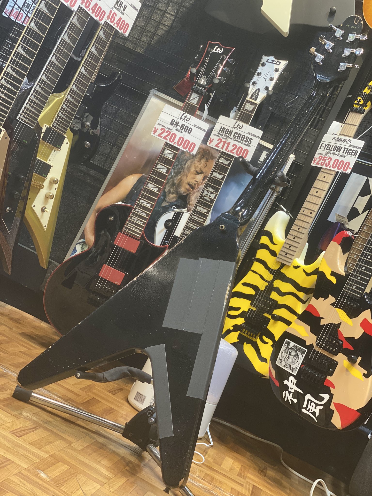 ESP カスタムオーダー品？ kirk hammett風 ESP カスタムオーダー