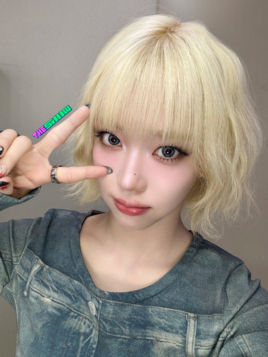 theshow_offcl's tweet photo. [★373회 더쇼초이스 후보①] 
라푼젤이 제일 좋아하는 2025년 노래 'BEBE'
신나는 리듬은 라푼젤이 사는 탑을 무도회 TOP으로 만들어버려
번아웃 올 때마다 번아웃 댄스로 날려버려
머리 길게 베베 꼬아 탑 밖으로 몰래 나갈 때마다
그렇게 신날 수가 없어
#THESHOW #BEBE #STAYC @STAYC_official https://t.co/EdrCLTgr8C