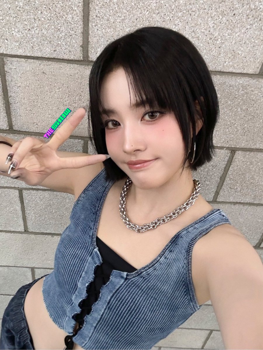theshow_offcl's tweet photo. [★373회 더쇼초이스 후보①] 
라푼젤이 제일 좋아하는 2025년 노래 'BEBE'
신나는 리듬은 라푼젤이 사는 탑을 무도회 TOP으로 만들어버려
번아웃 올 때마다 번아웃 댄스로 날려버려
머리 길게 베베 꼬아 탑 밖으로 몰래 나갈 때마다
그렇게 신날 수가 없어
#THESHOW #BEBE #STAYC @STAYC_official https://t.co/Nz3TyOOqNo
