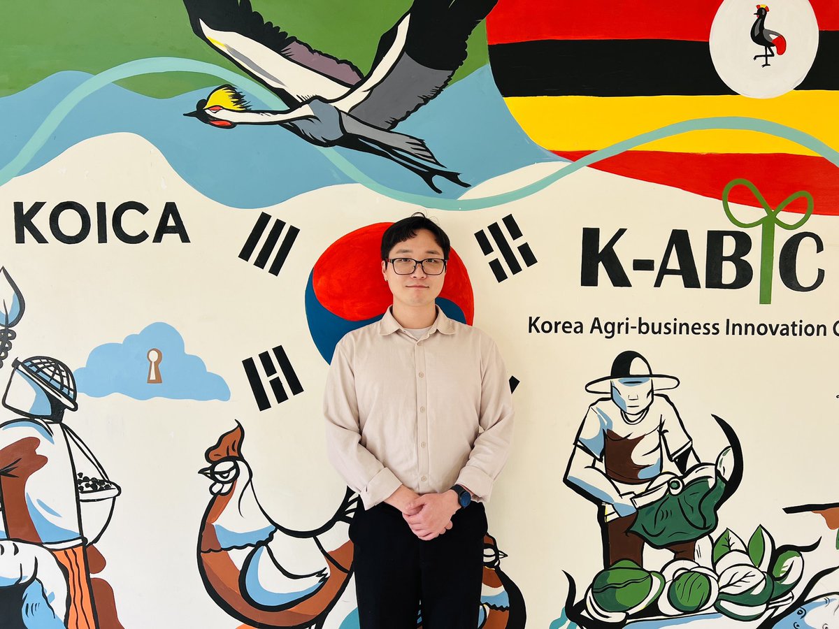 ScaduKabic's tweet photo. #SCADUproject Updates 

🌱 Welcome Aboard! 🥳

We are thrilled to welcome Mr. Kang to the Strengthening Capacity for Youth Agribusiness Development in Uganda (SCADU) project team, funded by @KoicaUganda 🇺🇬x🇰🇷

Joining us as the Project Assistant Officer, Mr. Kang brings passion, experience and dedication to empowering young agripreneurs and driving innovation in Uganda’s agricultural sector. 🌾💡

We look forward to working together to make a lasting impact among young farmers in 🇺🇬

Join us in giving Mr. Kang a warm welcome! 👏🏼👏🏼👏🏼