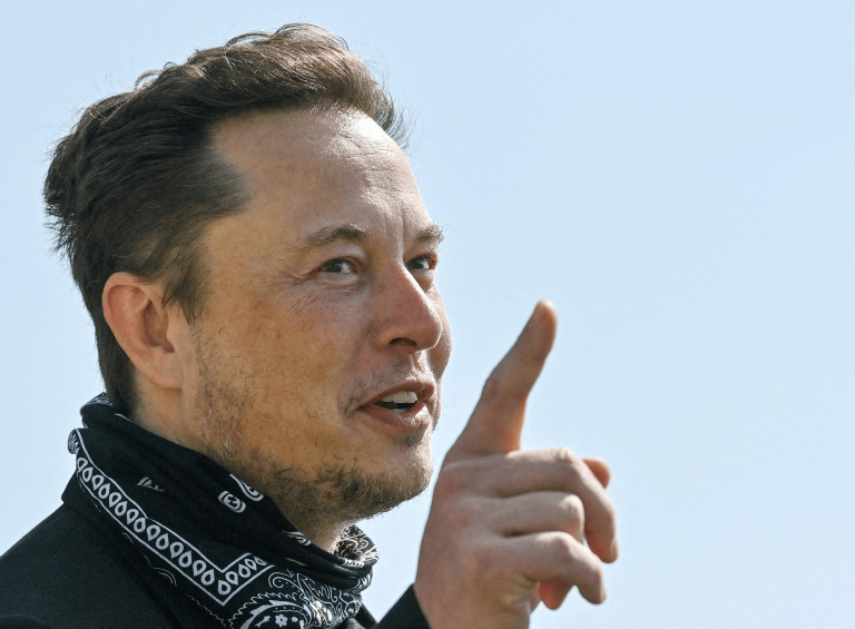 Kylechasse's tweet photo. HOLY SH*T!!! 🤯

ELON MUSK SAYS:

THE US GOVERNMENT "DELETED A TERABYTE OF FINANCIAL DATA TO COVER THEIR CRIMES."

"BUT THEY DON'T UNDERSTAND TECHNOLOGY, SO WE RECOVERED IT."

👀👀👀 https://t.co/OXM0i6eZbR