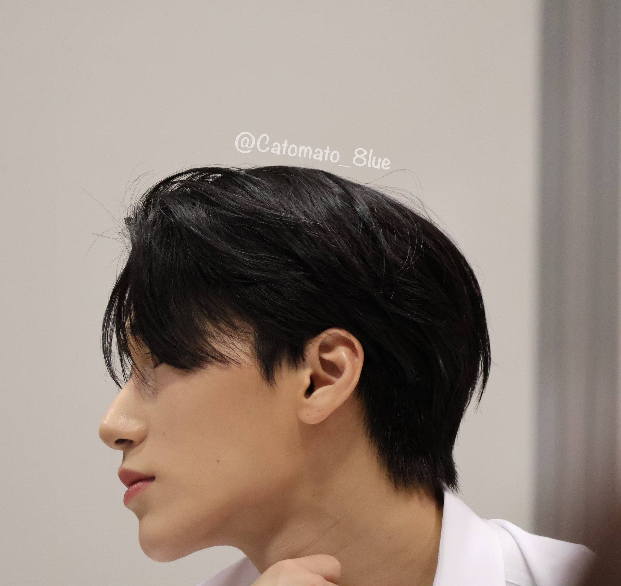 GncFJ6Ha8AA481h.jpg:large