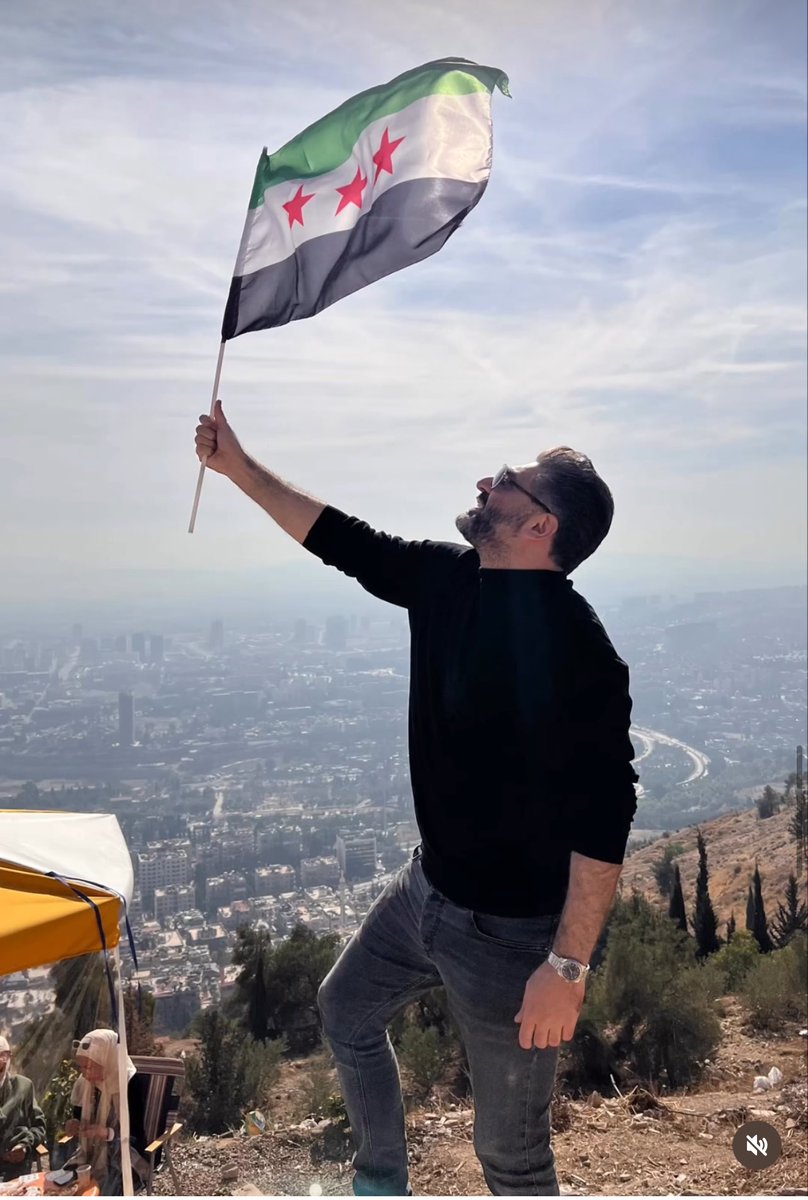 allmasoudi's tweet photo. أخي معالي الوزير محمد ياسين صالح:
لم يجدوا لك صورة وأنت تحمل السلاح، وتقاتل في الميدان شراذم الحكم البائد،
فقالوا: لم يكن في جزءاً من الثورة!
ولو وجدوا الصورة، لقالوا: كيف يقود هذا الإرهابي مسيرتنا الثقافية؟
لاتلتفت لهؤلاء الزعران، وامض في البناء والعطاء كما عهدناك، فالمهمة ثقيلة https://t.co/MeR4Fv3W4e