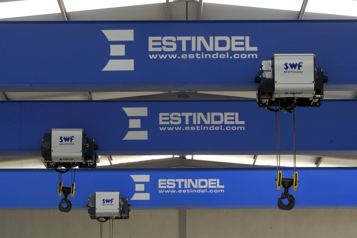 GRÚAS PUENTE MONOVIGA
La gama de grúas monoviga va desde 1 t a 12,5 t y las luces hasta 40 metros. Sin embargo, existen soluciones de más rangos para adaptar a necesidades específicas.
#ElevamostuEmpresa #IngenieríadeElevacion #elevacionindustrial
👉  estindel.com/gruas-puente-m…