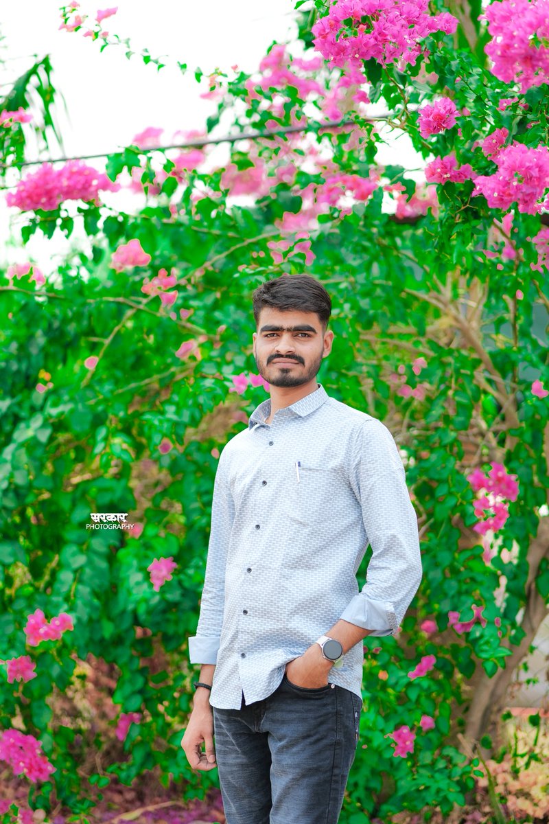 iAJIMSAYYED's tweet photo. Eid Mubarak Everyone ✨️ 🌙

#eid2025 https://t.co/qKVB75zcqP