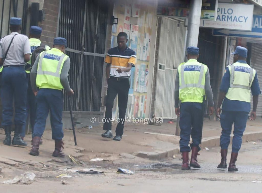 ok i want to see something

🔁for A                                             🩷for B