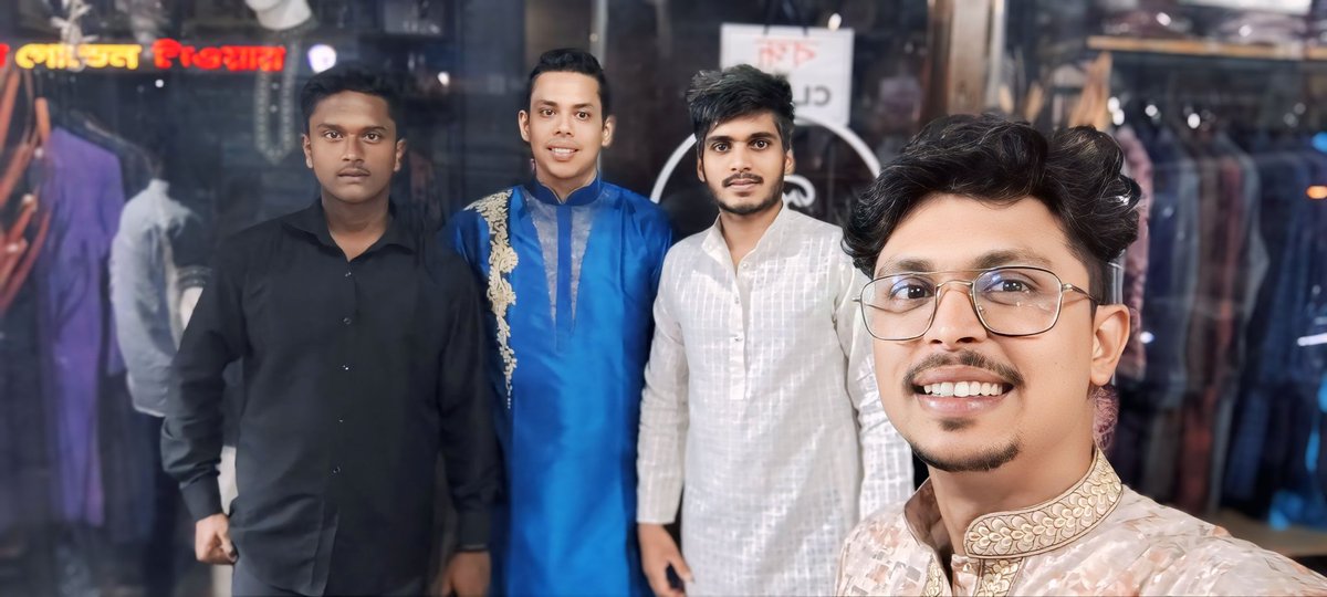 farakfahim's tweet photo. #EidMubarak https://t.co/cmLbP4VAev