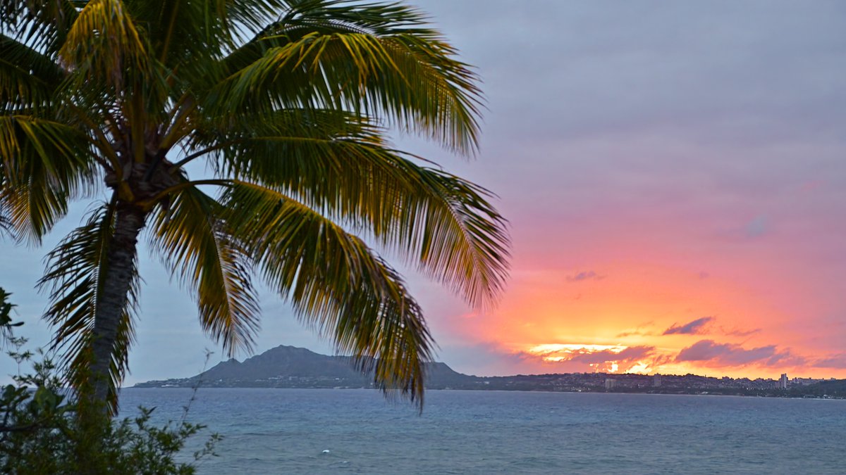gerGnesdunK's tweet image. V O G G Y   S U N S E T
📷 03.31.25
🟠 From #Portlock.
#⃣ #Hawaii #Oahu #Honolulu #DiamondHead