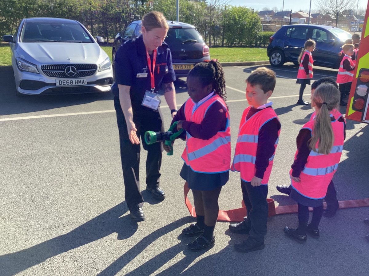 Year 1 were surprised by the Firefighters visiting us this week. The children were so excited to see their equipment and hear all about what to do in the event of a fire. They even practiced 'Stop, drop and roll.'