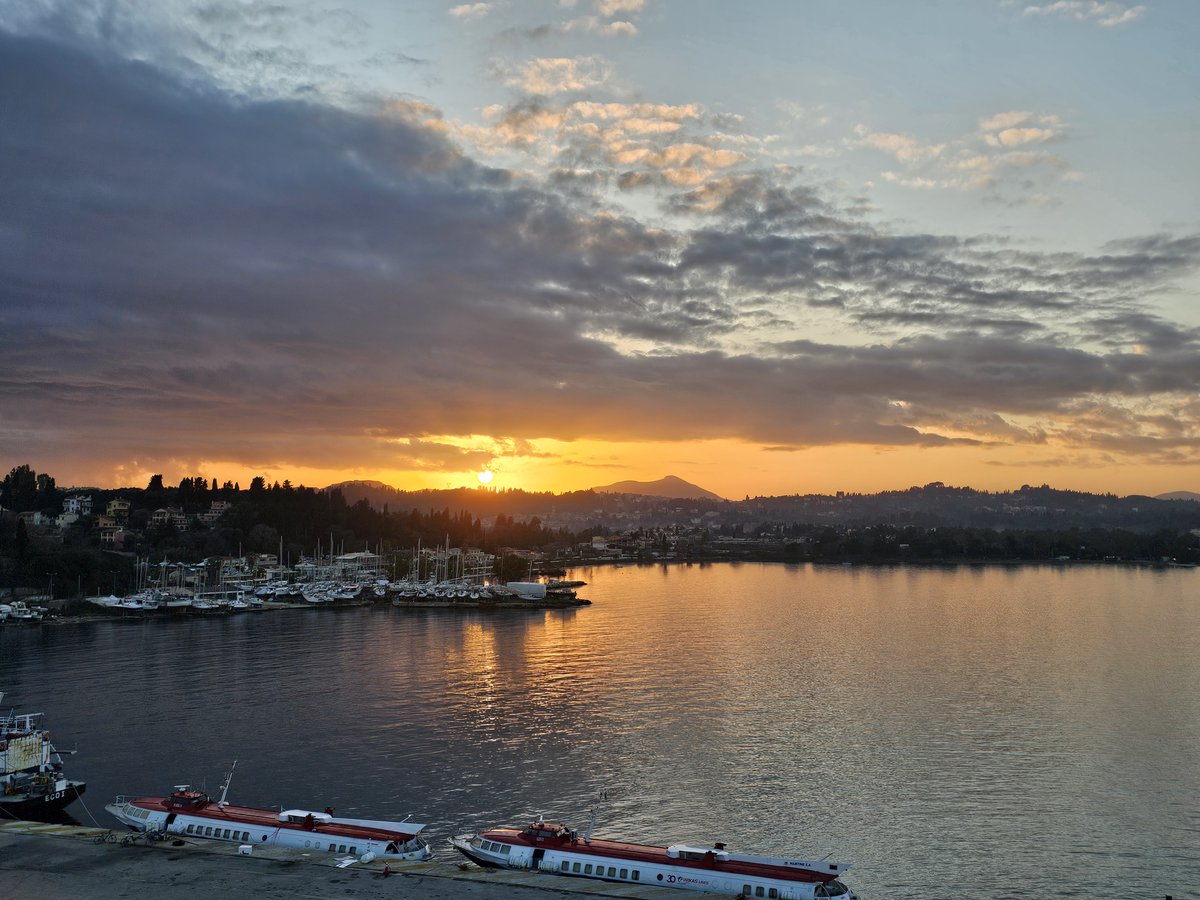 ludwigbarragan's tweet image. Pretty sights in the 🇬🇷 island of Corfu.