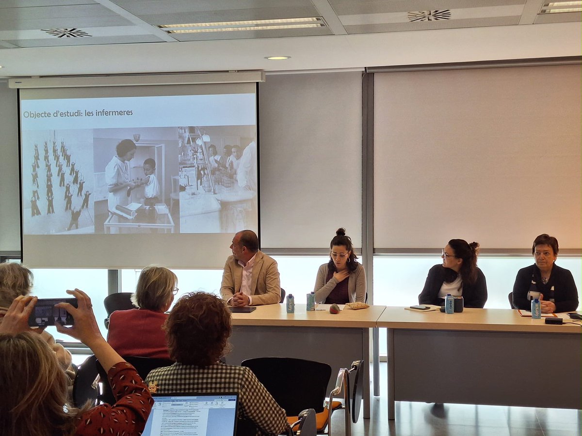 Comença la II Jornada en Investigació d’història de la infermeria organitzada per <a href="/FEBEassociacio/">FEBE Associació</a> al <a href="/COIBarcelona/">Col·legi d'Infermeres i Infermers de BCN (COIB)</a> amb la presentació de les tesis defensades o en procés de membres de l’associació.