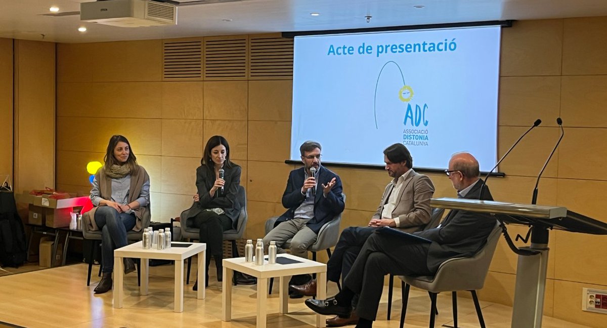 Vall d'Hebron (@vallhebron) on Twitter photo El Dr. <a href="/OdeFabregues/">Oriol de Fabregues Nebot</a> i la Dra. Victoria González, de la Unitat de Trastorns del Moviment del Servei de #Neurologia de #VallHebron, han participat en l'acte de presentació de l'Associació Distonia Catalunya, que neix per impulsar el coneixement i l'atenció d'aquesta malaltia El Dr. <a href="/OdeFabregues/">Oriol de Fabregues Nebot</a> i la Dra. Victoria González, de la Unitat de Trastorns del Moviment del Servei de #Neurologia de #VallHebron, han participat en l'acte de presentació de l'Associació Distonia Catalunya, que neix per impulsar el coneixement i l'atenció d'aquesta malaltia