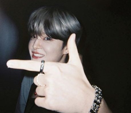 _hourlyjihoon's tweet photo. #JIHOON 📸🎞️ https://t.co/cdatDoo2MG