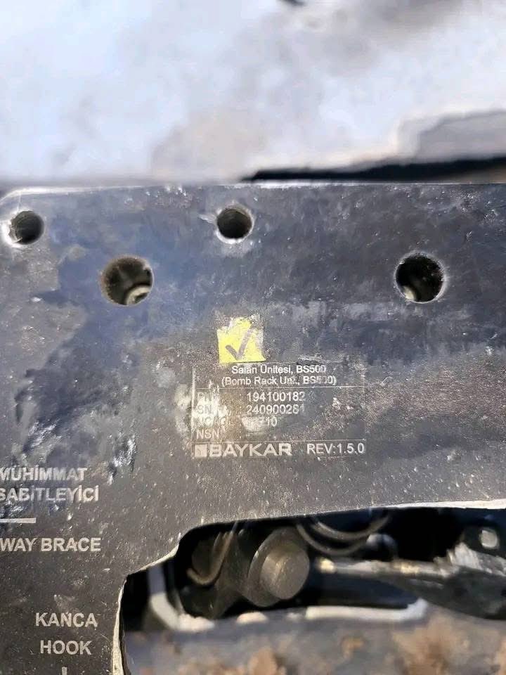 Martinchris1111's tweet photo. Mali : un drone militaire descendu près de Tinzaouaten dans la nuit. https://t.co/zZst1WtSNj