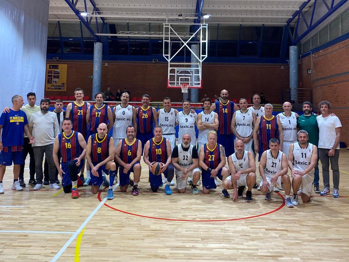 Partit molt disputat el que va jugar ahir el nostre Equip B
Entra en la nostra pàgina web i mira la crònica completa
Aquí teniu l'enllaç:
veteransbasquetfcb.com/cronica-partit…