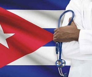En 1963, #Cuba envió su primera brigada médica a Argelia.
Ya hoy suman 165 países, más de 600 000 profesionales de la salud han prestado servicios en los lugares más necesitados del mundo. 
La cooperación médica cubana se basa en la voluntariedad y el humanismo.