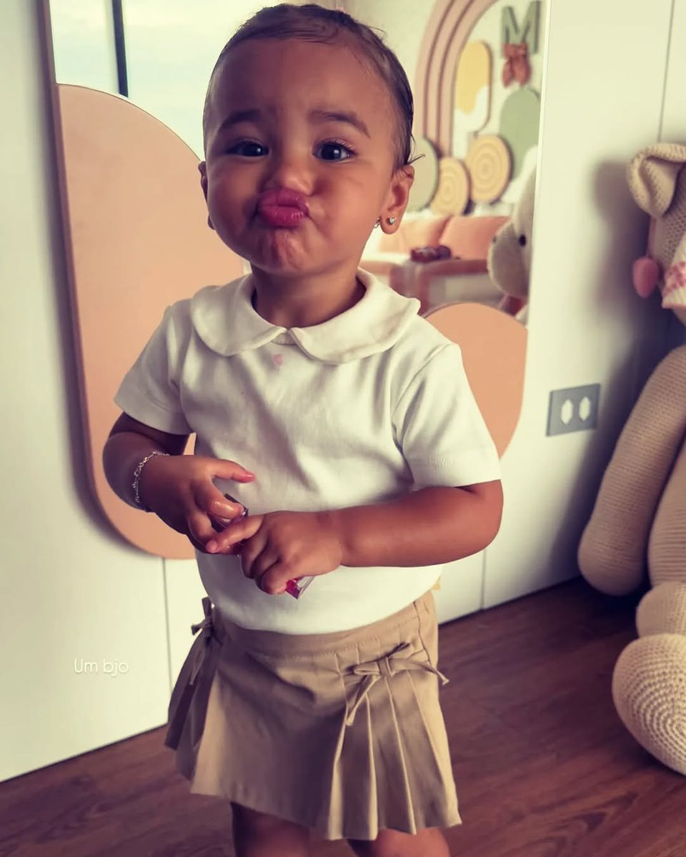 neymarpc's tweet image. Poucas coisas são mais fofas do que a Neymara 🤍🤏