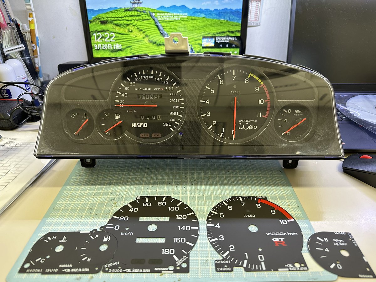 mokomoko9981's tweet image. R33  スカイラインGT-R

ワンオフ文字盤製作　NISMO風ベース
320km/h スケール変更
LEDバックライト
11000回転

GT−Rでは無い33シリーズスカイラインも
製作可能です。

#R33 #GTR #スカイライン