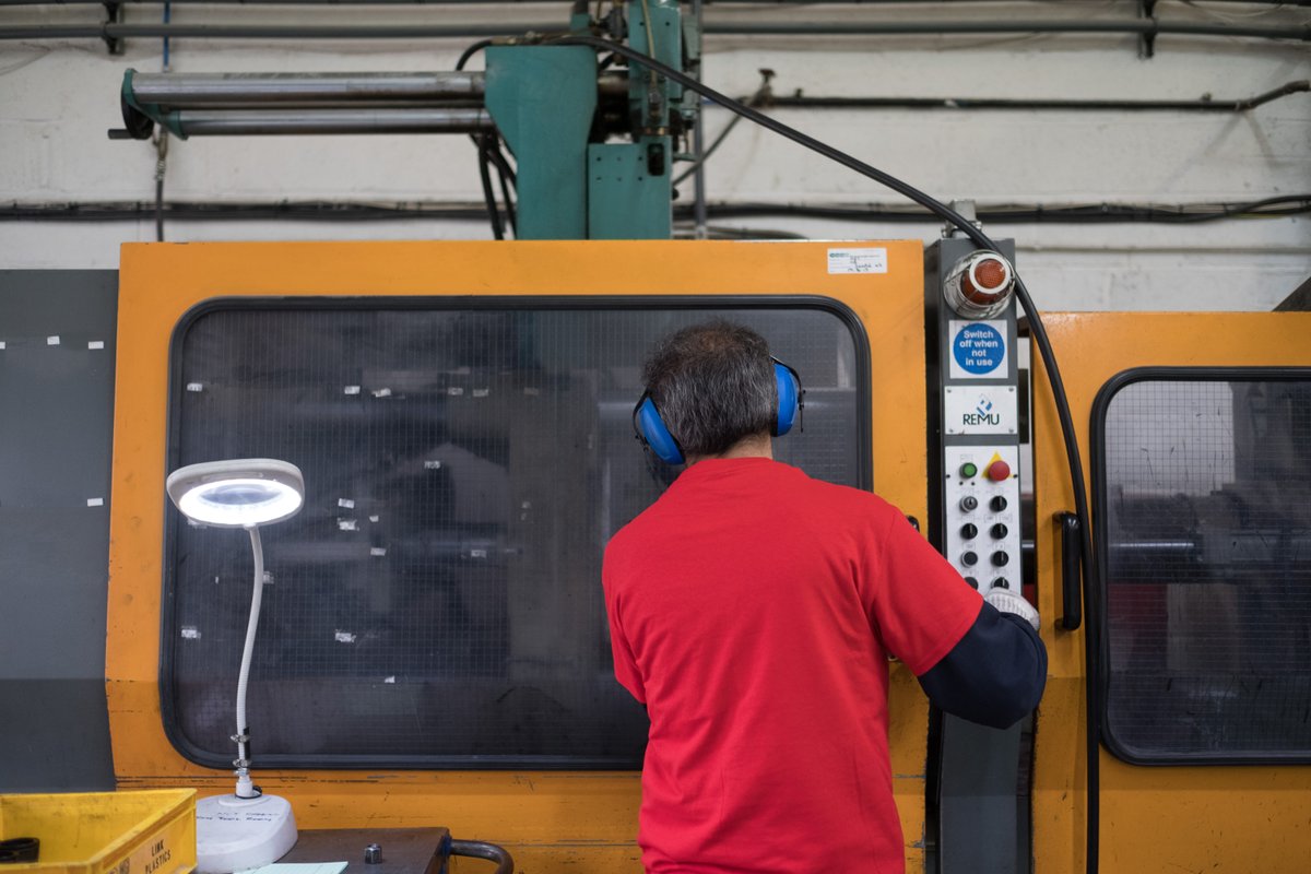 RubberMoulding's tweet image. Another day, another batch of high-precision components, thanks to our #InjectionMoulding expertise! 💪

With shot weights from 10g to 5kg, we’re set to produce #rubber parts of all sizes. Fast process, high-volume capacity, and this is just the first of many batches this week!