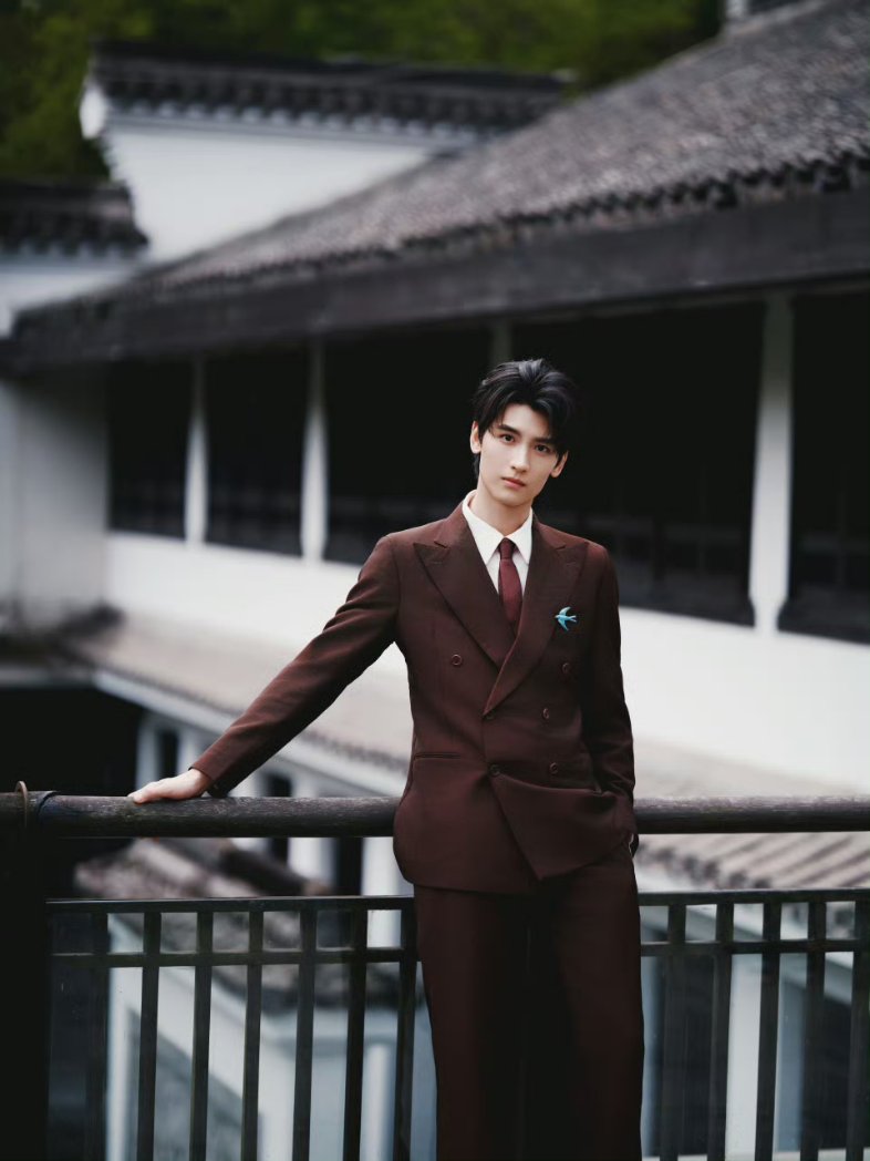 junjiepict's tweet photo. 250331 | weibo update for red gala

#HuangJunjie #黄俊捷 https://t.co/gZf6Ahxvgz