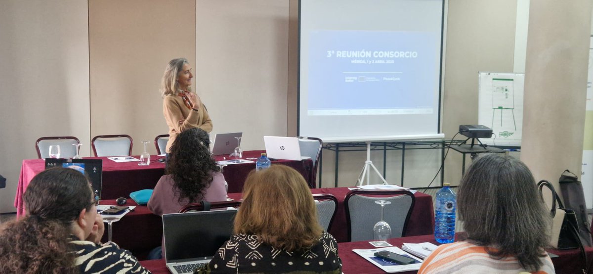 🔴Ahora:

🌿Fedehesa en la Reunión de consorcio del proyecto @Phos4Cycle con <a href="/ITAGRACT/">ITAGRA.CT</a> 

ℹ️Si quieres saber más sobre el proyecto puedes hacerlo desde aquí: 
fedehesa.org/proyectos-en-c…

#ProyectosEnCurso #Phos4Cycle