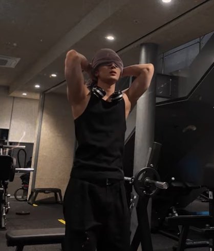 proudpjs's tweet photo. PARK JONGSEONG WHAT THE HECK IS THIS  ??????? https://t.co/cYhvgLjsLf