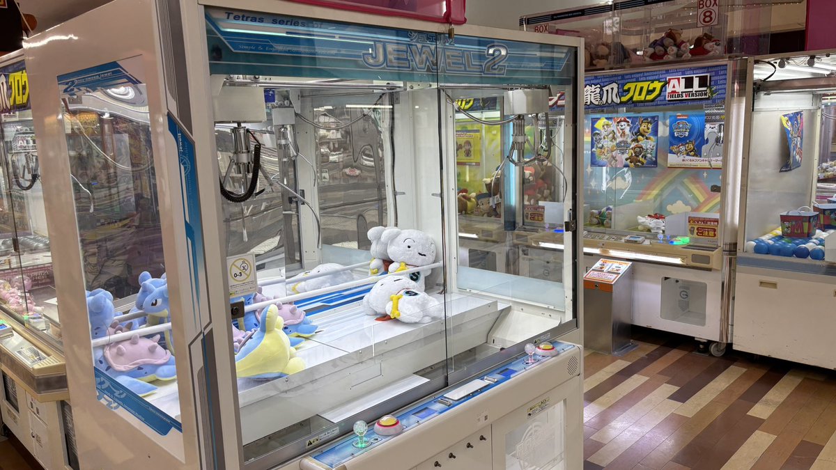 ジュエル2台とUFOコロン台に改造して ドラゴン龍の爪クロウ導入してる