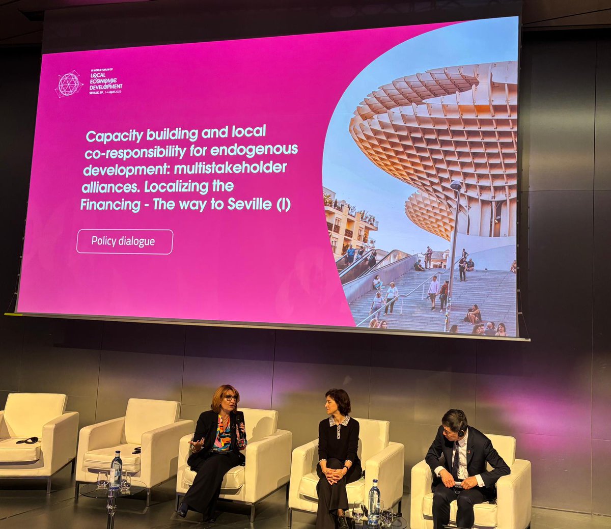CooperacionESP's tweet photo. Hoy ha dado inicio en Sevilla el VI Foro Mundial de Desarrollo Económico Local
La secretaria de Estado de Cooperación Internacional @Eva_Granados ha abierto el Diálogo Político sobre localización del financiamiento #RoadToSevilla #FfD4
#SevillaWorldForumLED
#SomosCooperación https://t.co/pDAduosmjo