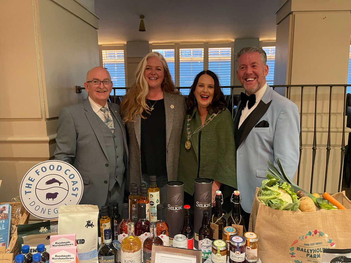Donegal_food's tweet photo. Proud to represent Donegal’s incredible food producers at the Donegal Person of the Year event!

Congrats to John McCarter – a brilliant ambassador!

#foodcoastdonegal https://t.co/Jo9TJ97xbQ