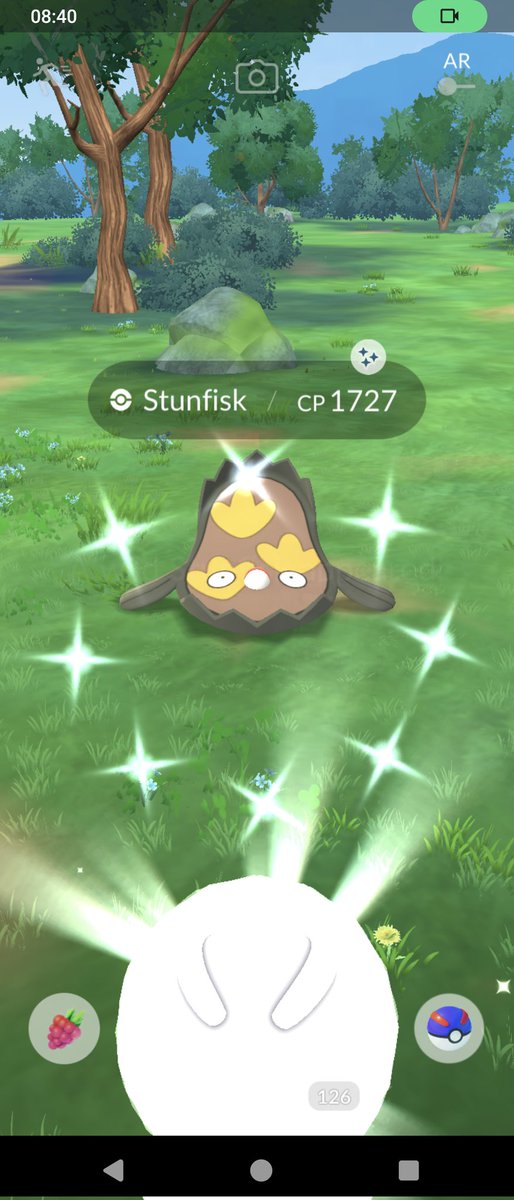 iambenwilding's tweet photo. Well does this count?! Something strange about my Pokeball #pokemonGO https://t.co/qcKEKTDp8S