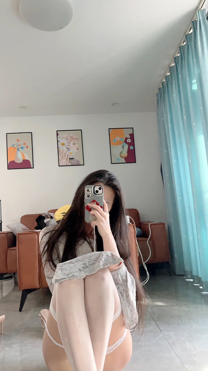 be477009's tweet photo. 初次见面的欲望总是有所不同：女人想被强吻，男人想被强摸！矜持的背后都是“欲火焚身 https://t.co/AgBoY3ey1u