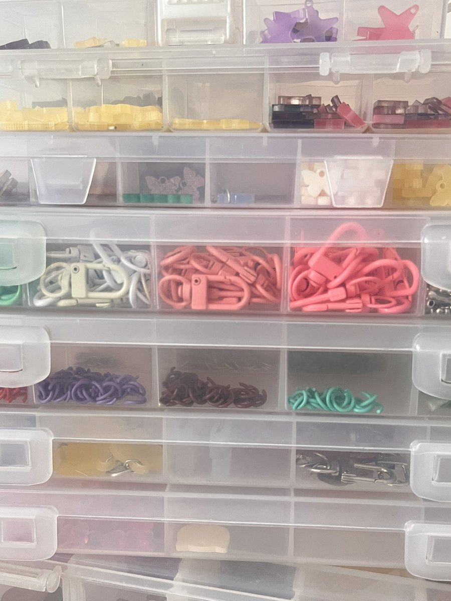 งอกขึ้นมาเรื่อยๆเลยที่เก็บอุปกรณ์ 🤲🏻