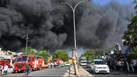 Fire breaks out at Greater Noida cooler factory
hindustantimes.com/cities/noida-n…