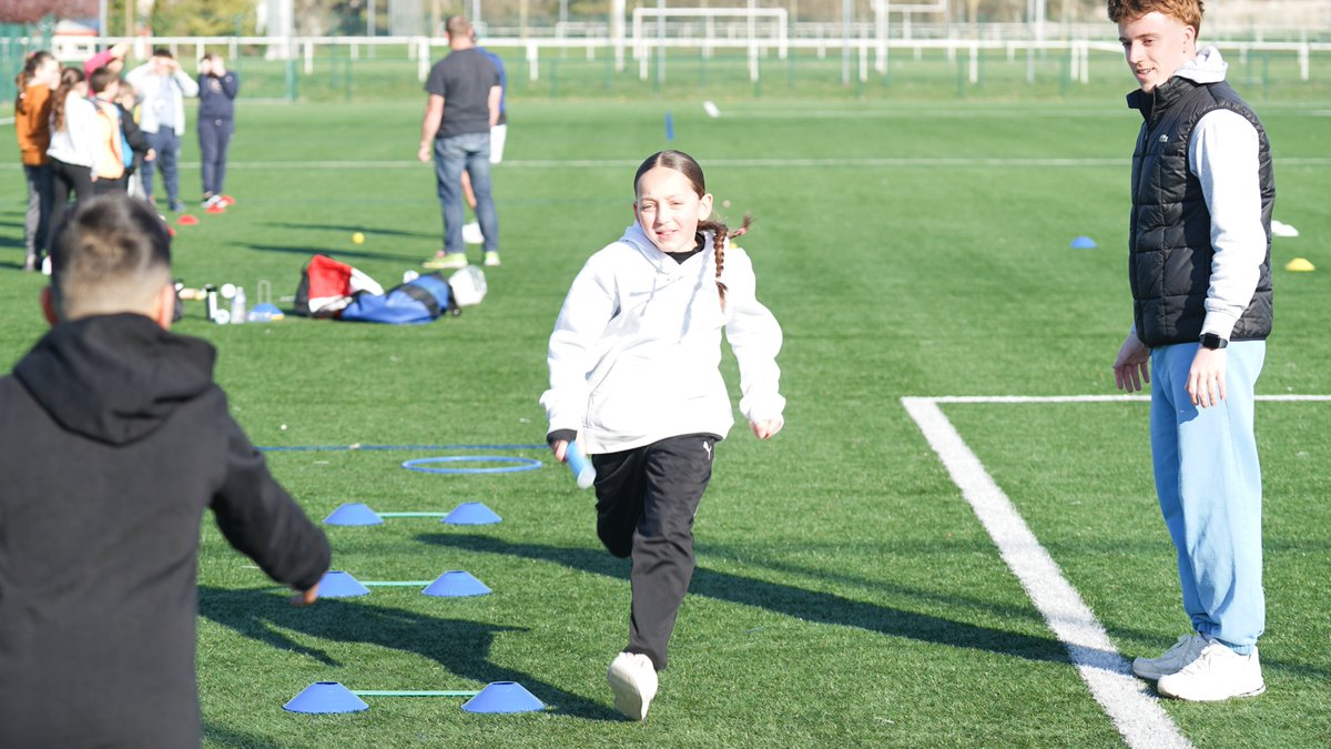 C’est la #Semaine #Olympique et Paralympique ! Jusqu’au 4 avril : initiations, découverte et pratique de nombreuses disciplines sportives, comme l'escrime, tennis, gym, basket, renfort musculaire, judo, athlétisme, golf, biathlon, pour les élèves des écoles de la ville de #Reims.