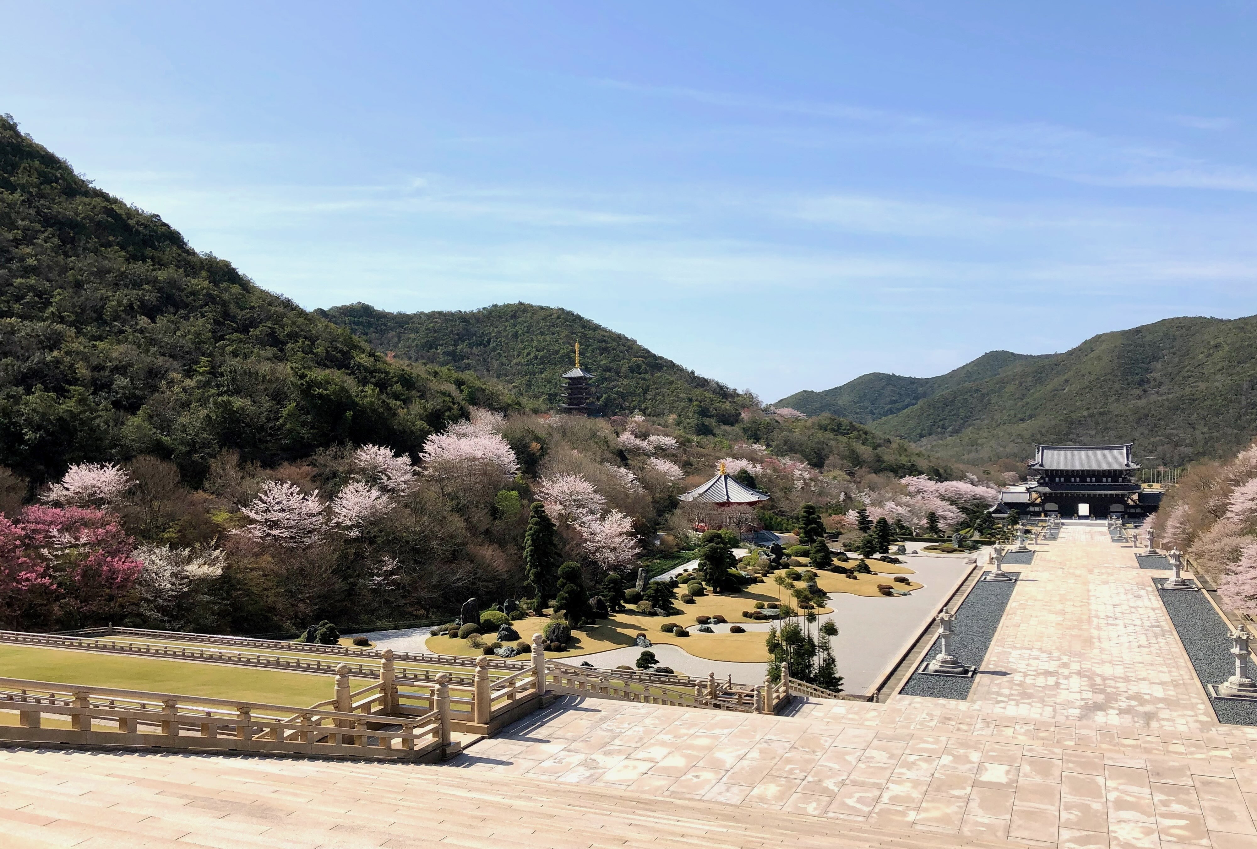 念仏宗無量寿寺 念佛宗仏教美術の宝箱 The Buddhist Art of