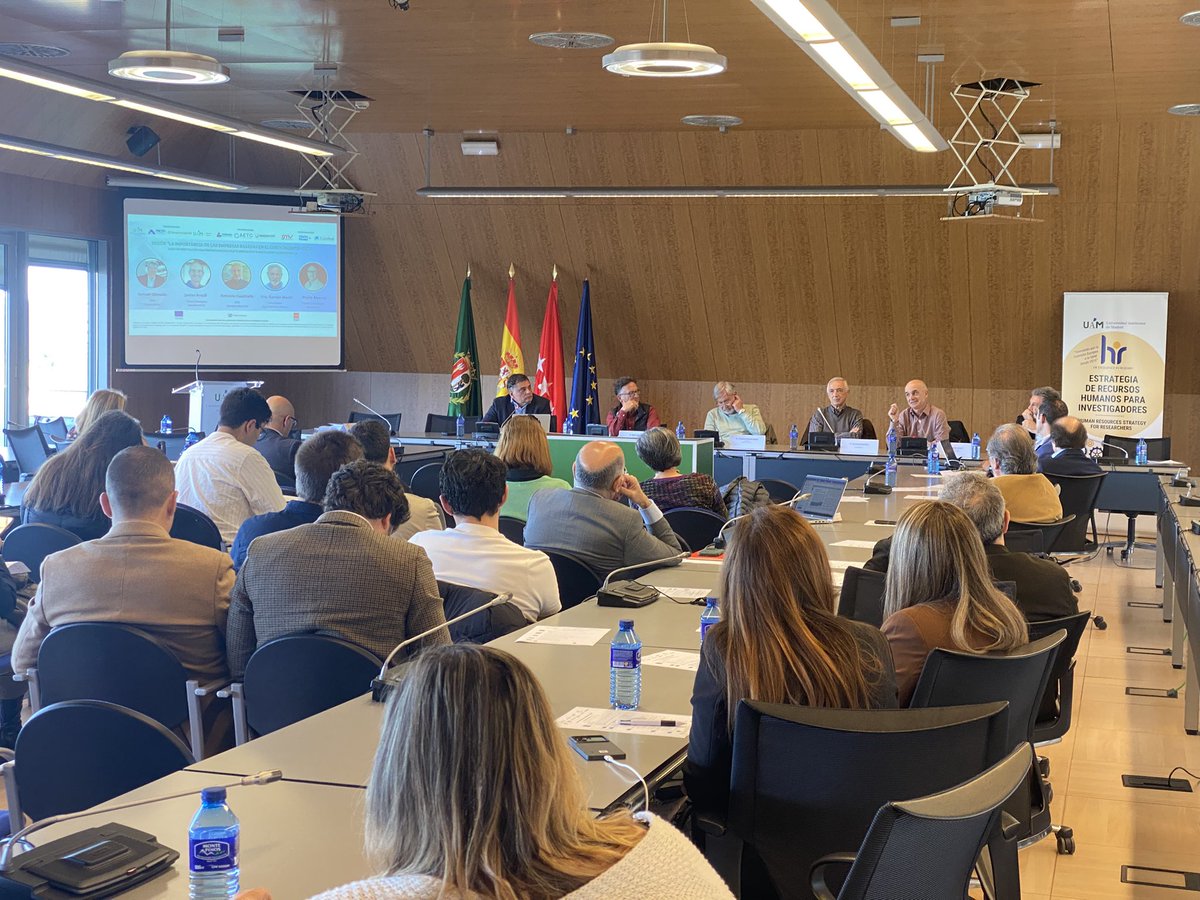 Foro de Innovación UAM-Empresa| 
"La importancia de las Empresas Basadas en el Conocimiento”

Ismael Olmedo, Captoplastic
Javier Aracil, Naudit
Antonio Cuadrado, Servatrix
Francisco Ramón Marín, Algarikon
Pedro Álvarez, Bioceanics
Jorge Álvarez <a href="/UAM_Madrid/">UAM Autónoma Madrid</a>

#MadridNorteTransfiere