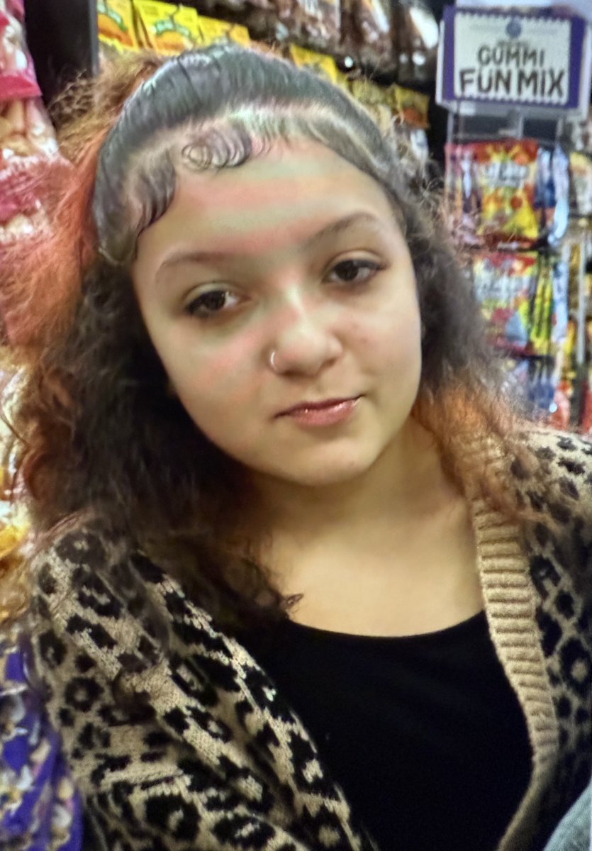 #MISSING: 13-year-old Anaya Torres (5’2, 100 lbs.). She was last seen in the #Dundalk area wearing a pink sweatshirt, blue jeans and white shoes. If located please call 911 or 410-887-7320. #helpfind