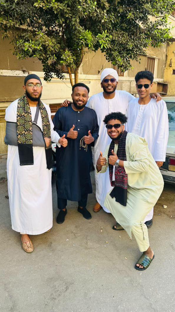 كل عام وانتم بالف خير 🥀