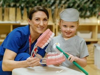 Working in collaboration with <a href="/DurhamCouncil/">Durham County Council</a>, the Oral Health Promotion Team at <a href="/CDDFTNHS/">County Durham and Darlington NHS Foundation Trust</a> promotes the benefits of good oral health to children.

The team aims to support children in developing healthy habits that will benefit them throughout their lives.

cddft.nhs.uk/about-us/news/…