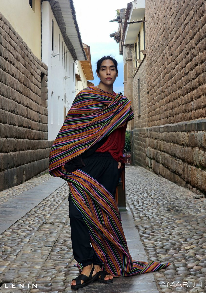 Lenintamayoqpop's tweet image. Este florecer está hecho con las lágrimas de un gran pueblo 🌧💐 ¡LA GRAN LLAQTA! Cusco 
#leninqpop #quechuapop #lallaqta #cusco #peru #qpop