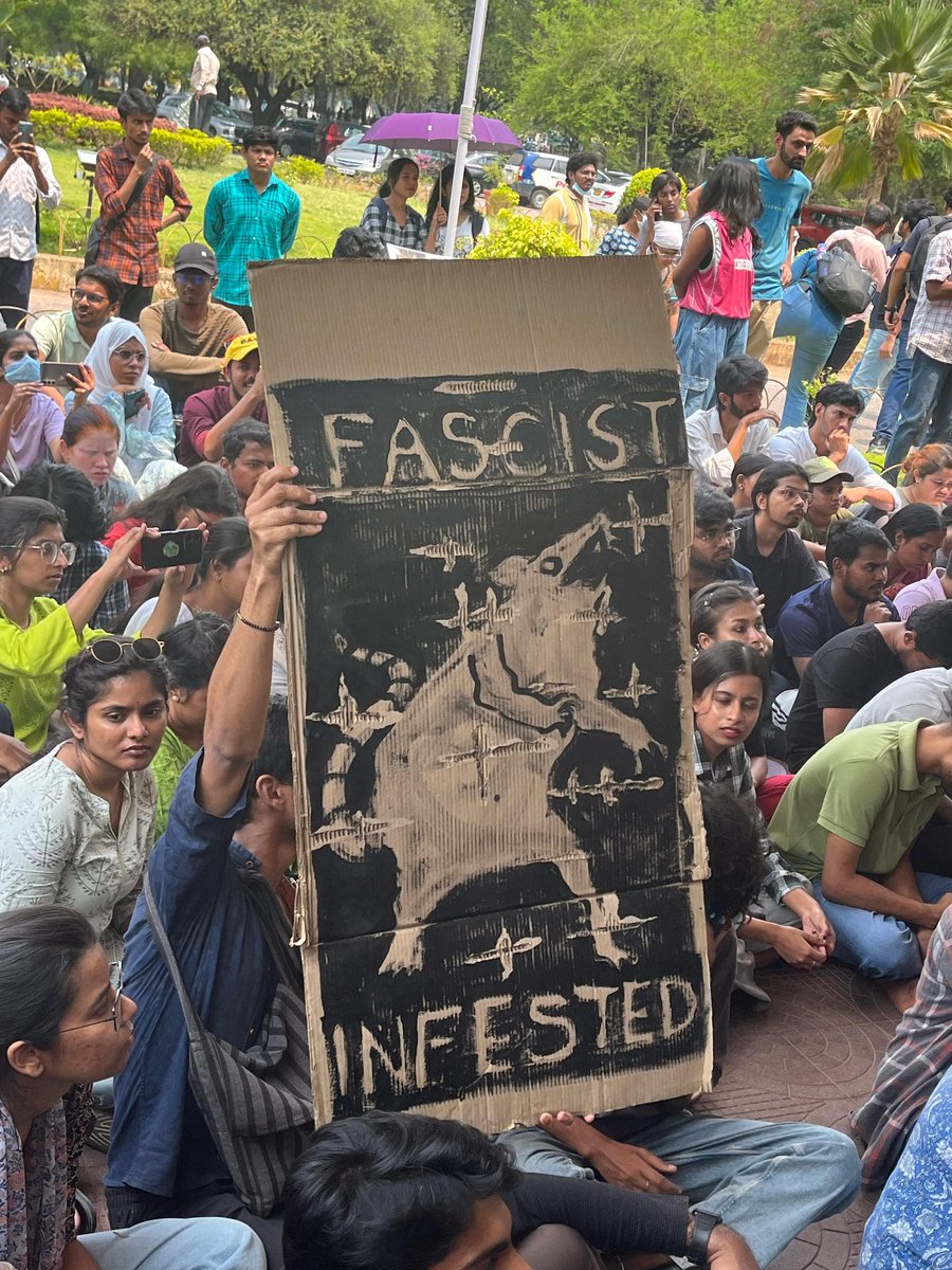 TheTannuja's tweet image. The students of Hyderabad Central University (HCU) have been protesting against the auction of the Kancha-Gachibowli forest, which puts the flora &amp;amp; fauna of the city, including endangered species, at a severe risk.

#SaveKanchaGachibowli