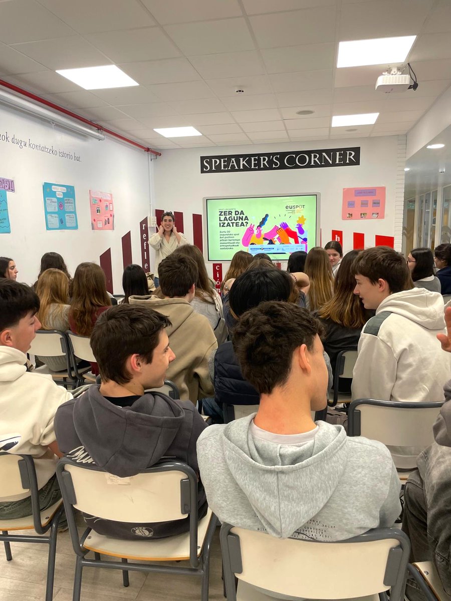 Donostiako Deutsche Schule-n izan gara ikus-entzunezko publizitatearen gaineko formazioa eskaintzen.

Eskerrik asko Deutsche Schule!