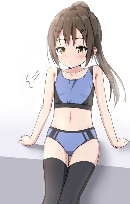 休憩中の女子部員 