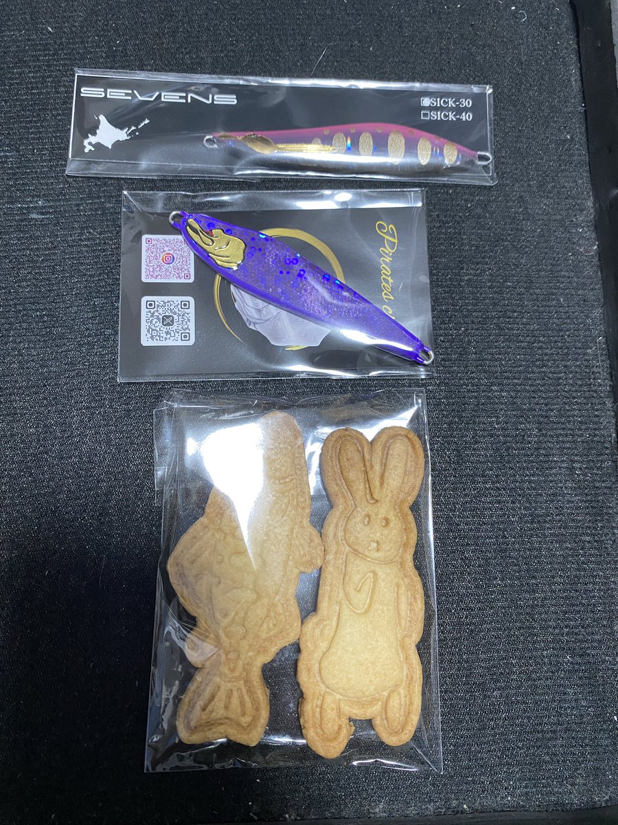 sugar_build26's tweet photo. 先日のライブイベントの戦利品。

釣り人だらけのライブってめっちゃ楽しくて最高だった🙌

新感覚で楽し過ぎたので、ぜひ第二弾もお願いします🙏

痩せたいな��� https://t.co/GnHdeDR7c7