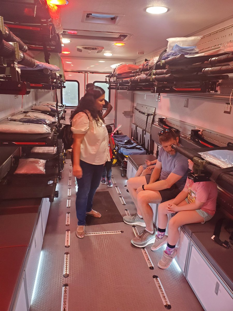 mpv603's tweet image. MPV6-03 recently attended a touch-a-truck event in the Sienna community. Paramedic Weber said this seemed liked the busiest event he’d ever worked. Thanks for having us out! 🚑